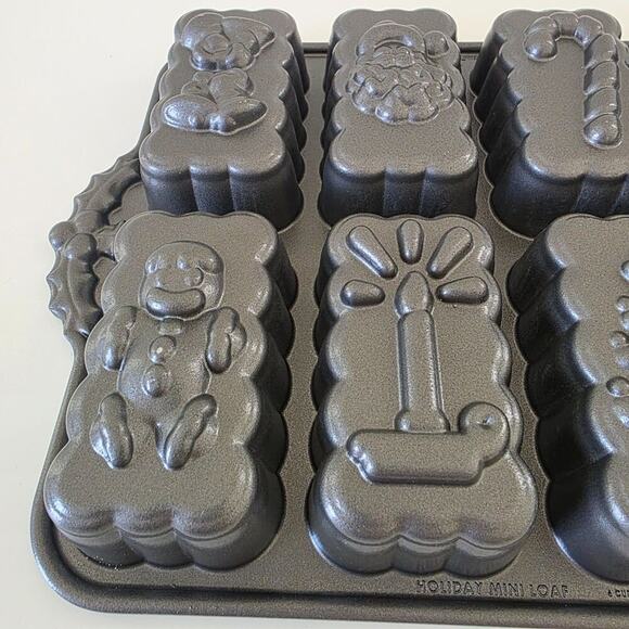 Nordic Ware Holiday Bakeware Pan Nonstick Christmas Mini Loaf Mold USA - Picture 12 of 16